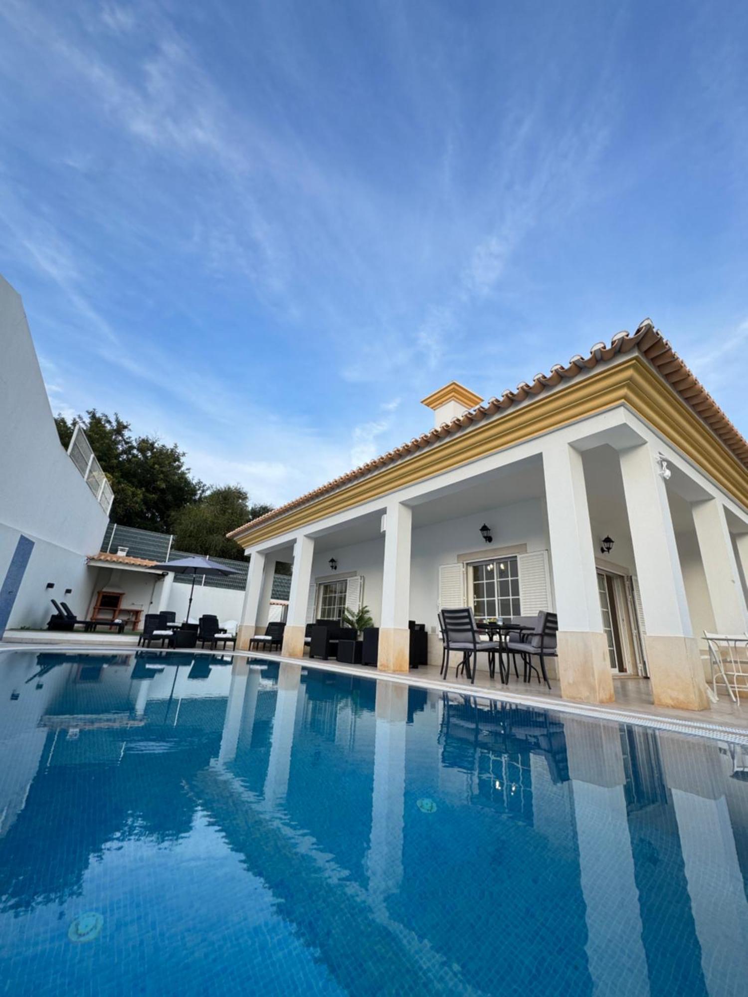 Villa Bonita Guesthouse Albufeira Old Town Екстериор снимка