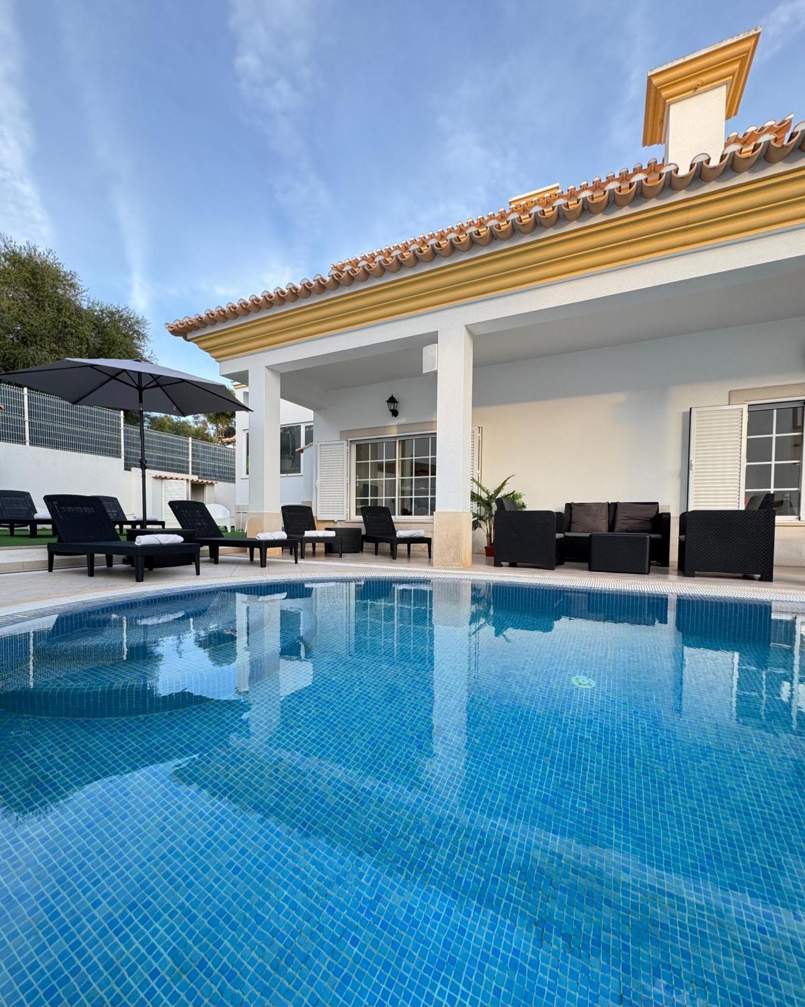 Villa Bonita Guesthouse Albufeira Old Town Екстериор снимка