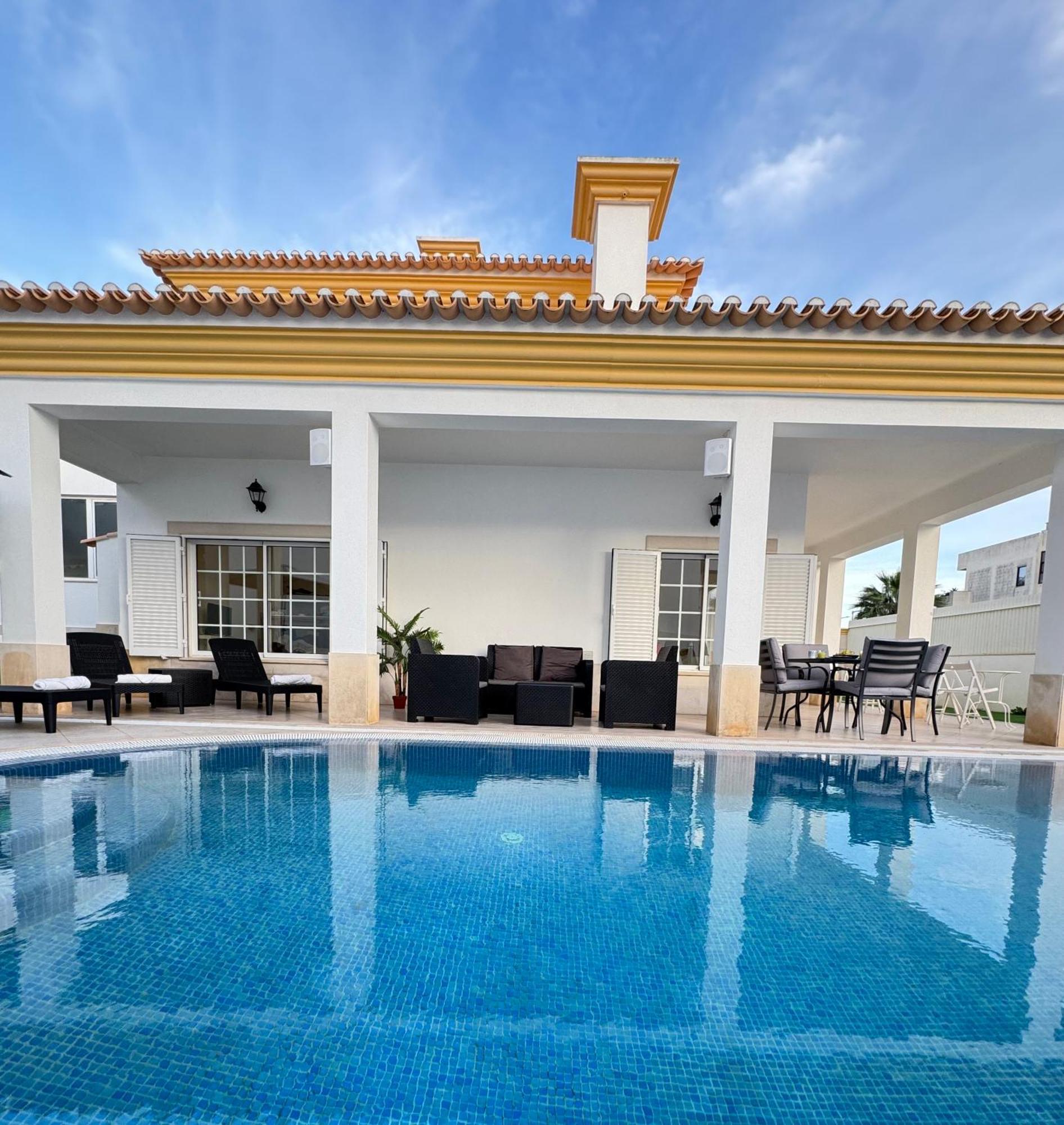 Villa Bonita Guesthouse Albufeira Old Town Екстериор снимка