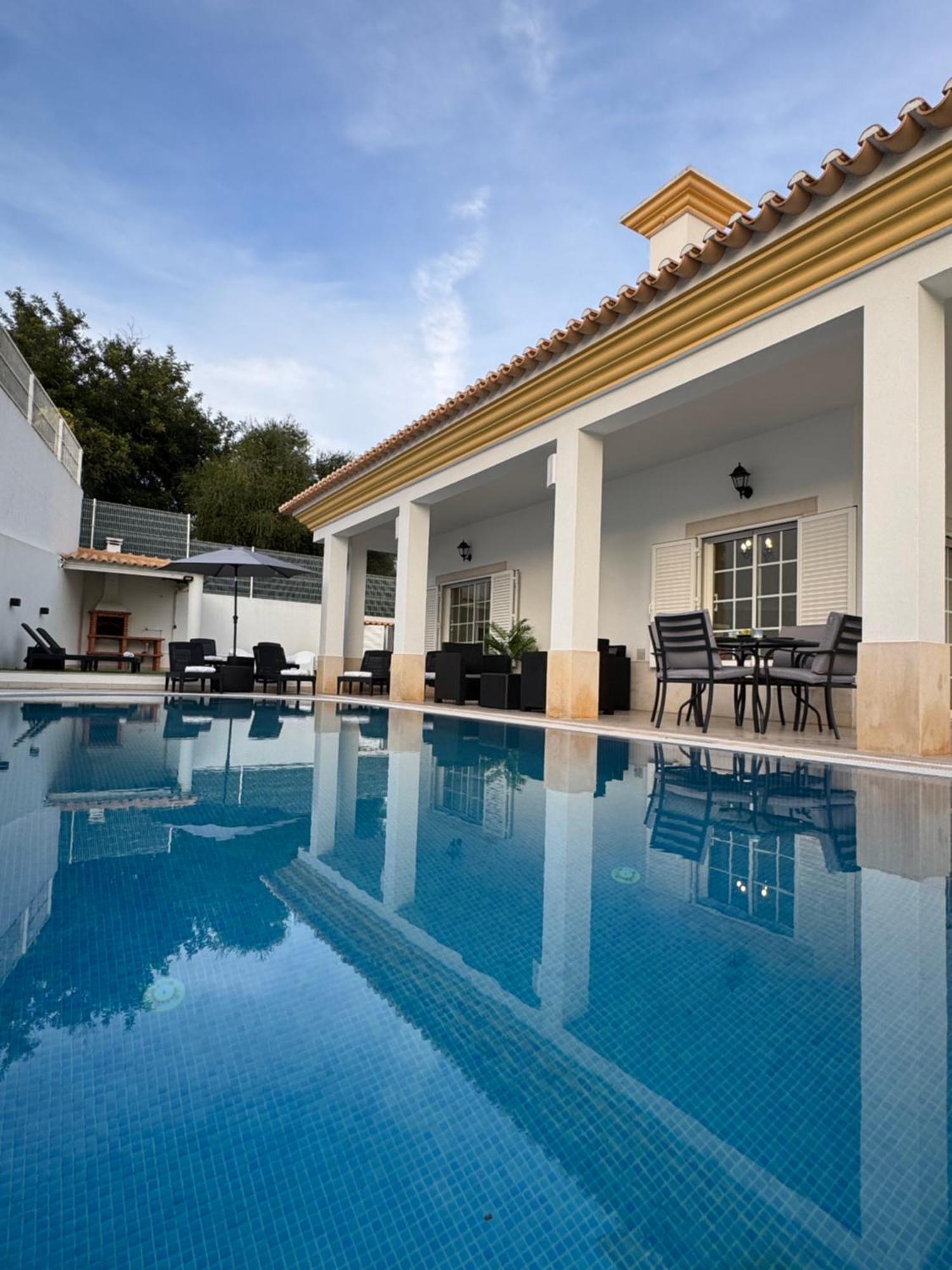 Villa Bonita Guesthouse Albufeira Old Town Екстериор снимка