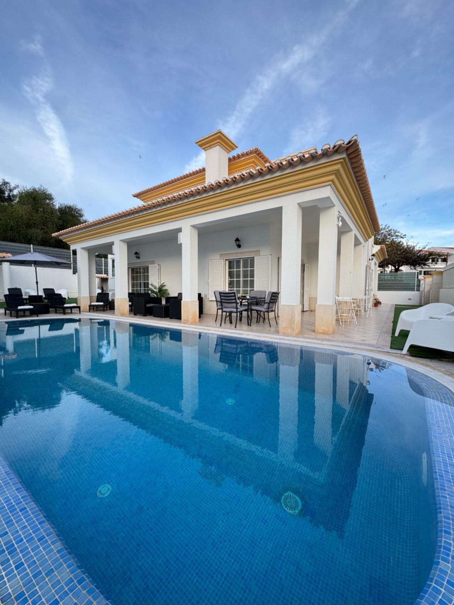 Villa Bonita Guesthouse Albufeira Old Town Екстериор снимка
